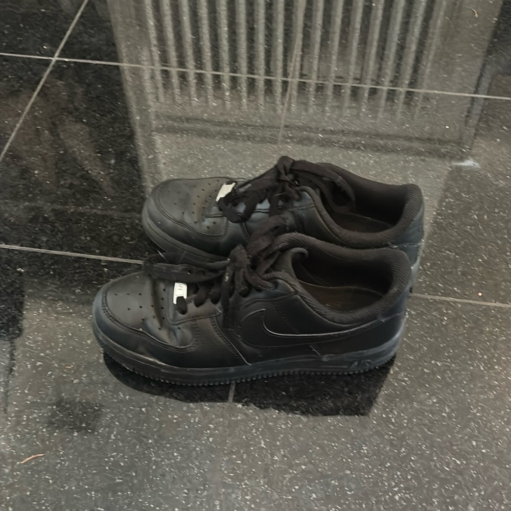 Black Nike Air Force